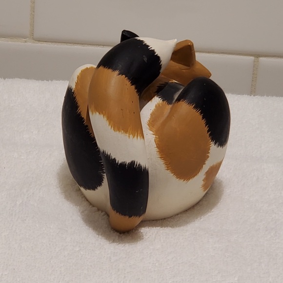 Ceramic Cat Figurine - Picture 3 of 8